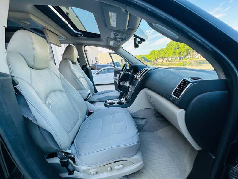 2011 GMC Acadia Denali