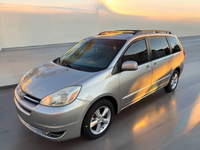 2005 Toyota Sienna for sale at North Georgia Auto Sales in Dalton, GA