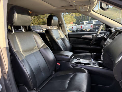 2017 Nissan Pathfinder SL