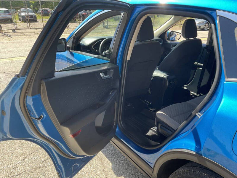 2020 Ford Escape SE