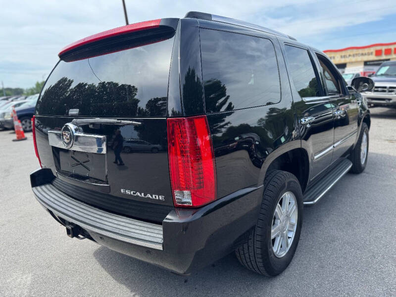 2011 Cadillac Escalade Luxury
