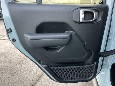 2023 Jeep Gladiator Sport