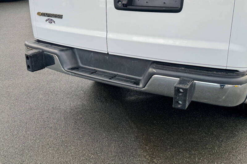 2024 Chevrolet Express 2500