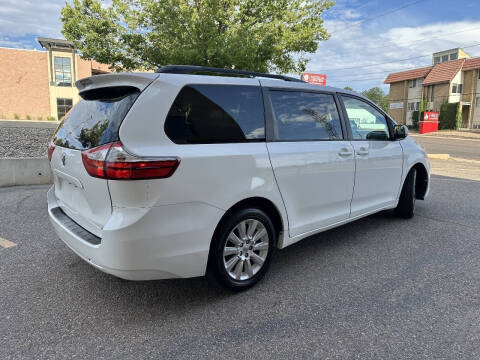 2015 Toyota Sienna LE 7-Passenger