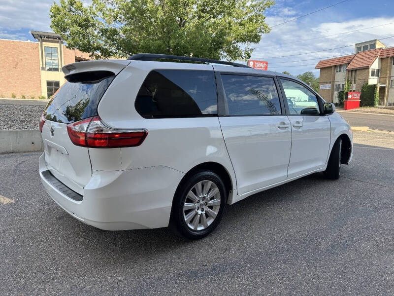 2015 Toyota Sienna LE 7-Passenger