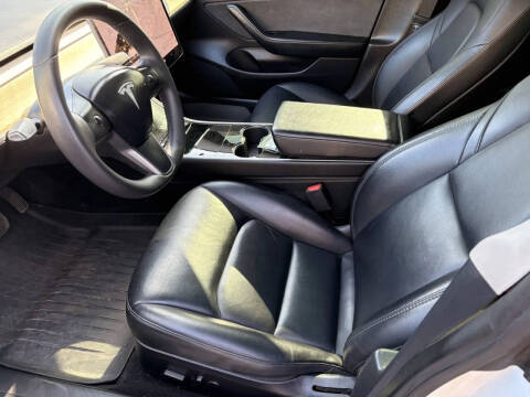 2020 Tesla Model 3 Standard Range Plus