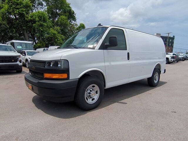 2025 Chevrolet Express 2500