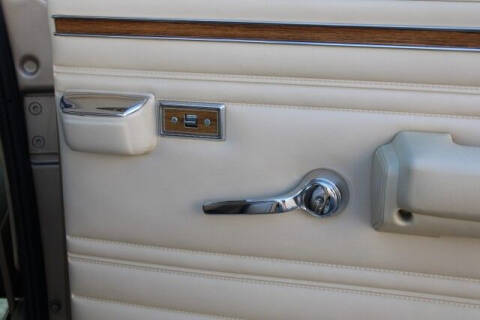 1990 Jeep Grand Wagoneer