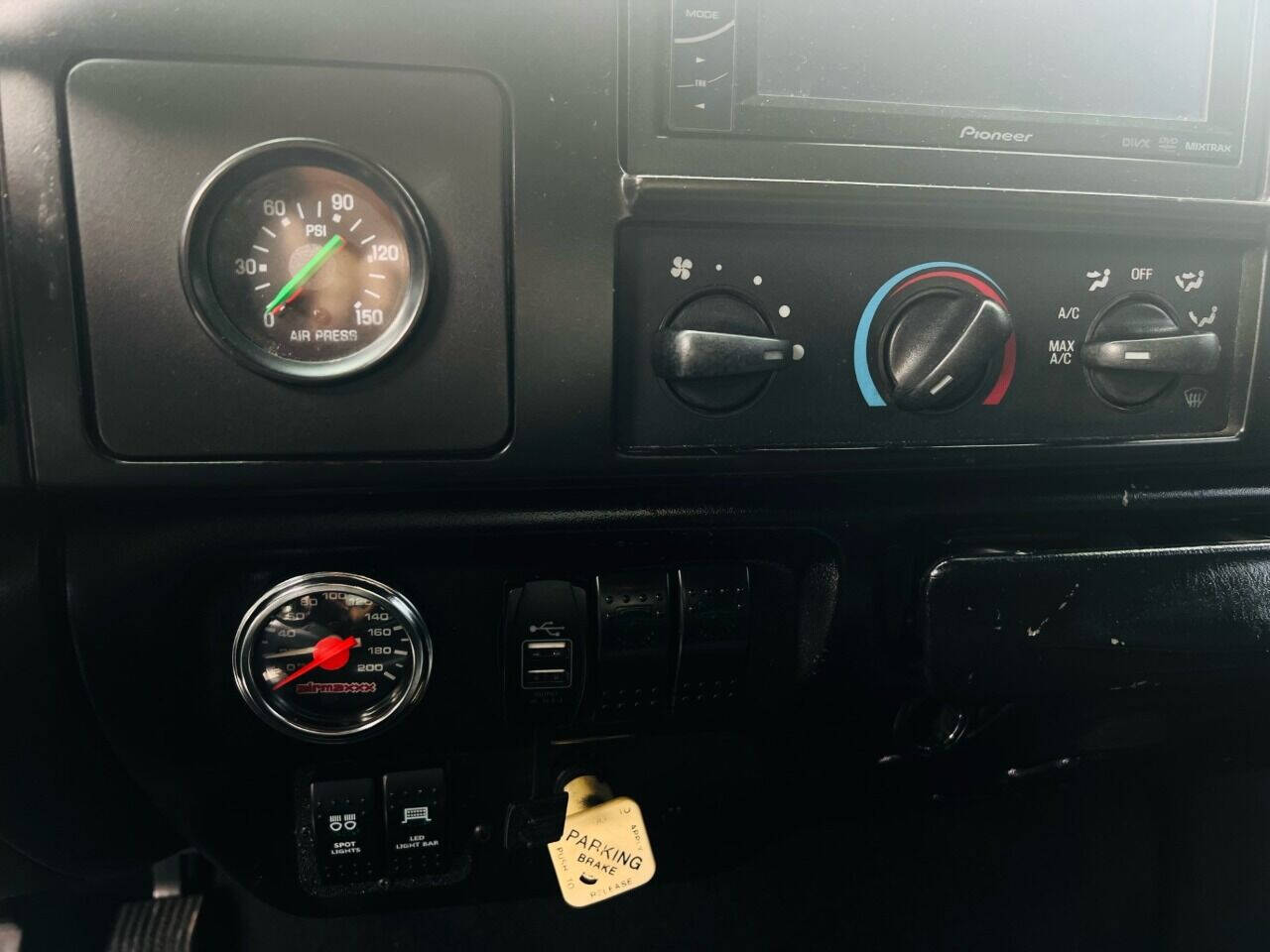 2008 FORD F-750 Cab - $58,000