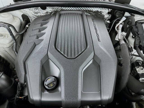 2023 Porsche Macan T