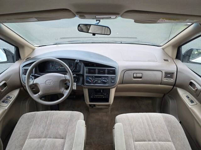 1998 Toyota Sienna CE