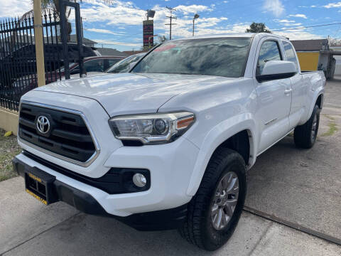 2017 Toyota Tacoma for sale at JR'S AUTO SALES in Pacoima CA