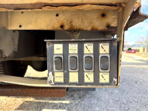 2014 Freightliner M2 106