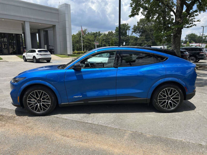 2025 Ford Mustang Mach-E Premium