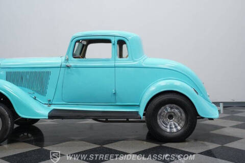1934 Plymouth 5-Window Coupe