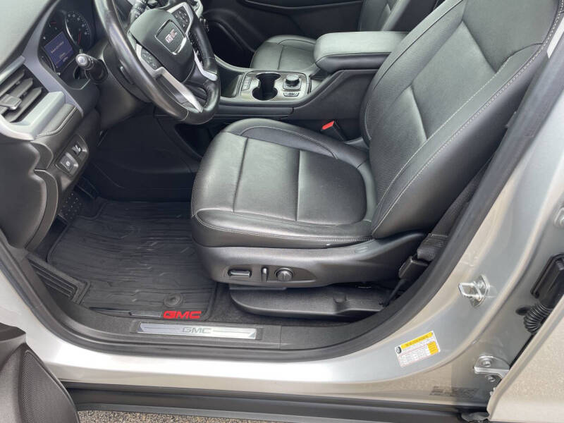 2020 GMC Acadia SLT