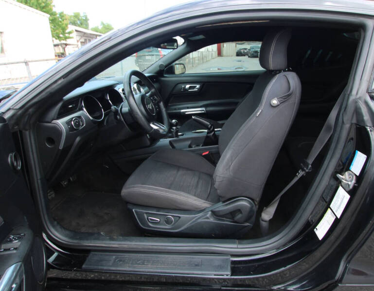 2017 Ford Mustang