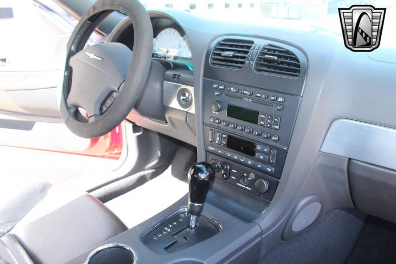 2002 Ford Thunderbird Deluxe