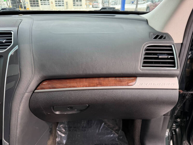 2016 Ford Explorer Platinum