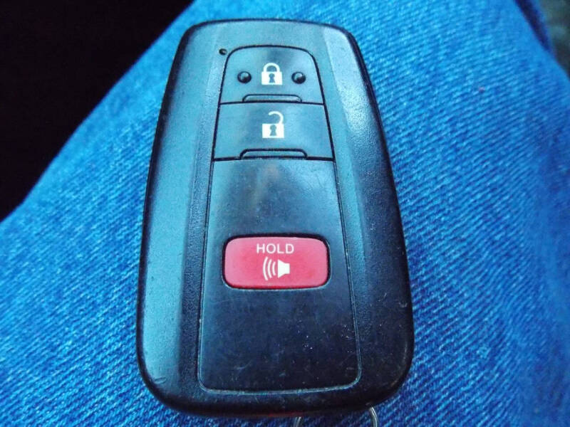 2021 Toyota Prius LE