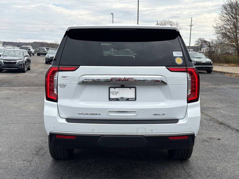 2023 GMC Yukon SLT