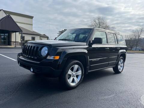 2014 Jeep Patriot for sale at Automobile Gurus LLC in Knoxville TN