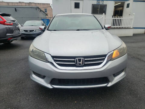 2015 Honda Accord for sale at OFIER AUTO SALES in Freeport NY