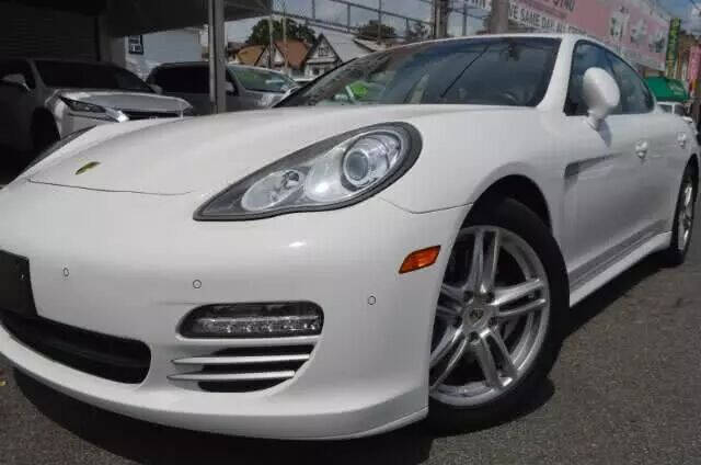 2011 Porsche Panamera 4