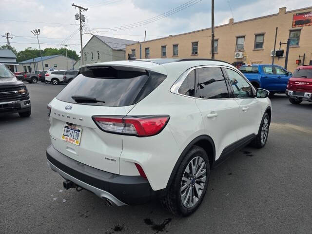 2022 Ford Escape Titanium