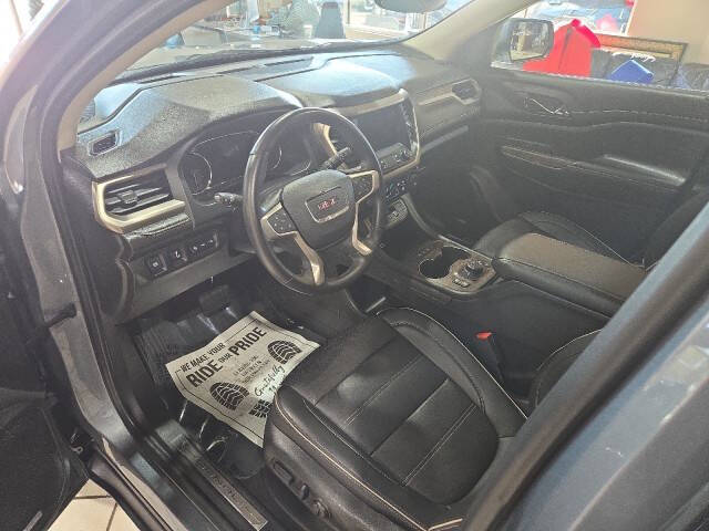 2022 GMC Acadia Denali