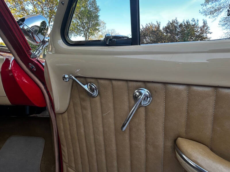 1949 Oldsmobile Futuramic 76