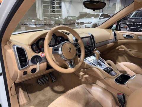 2013 Porsche Cayenne GTS