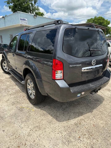 2010 Nissan Pathfinder SE