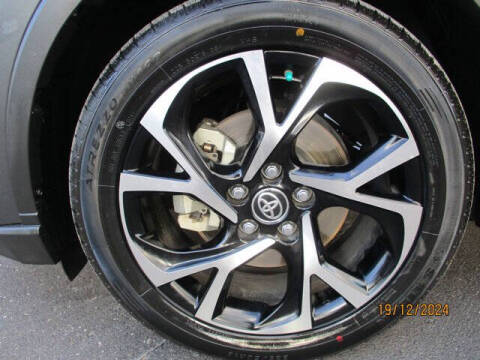 2021 Toyota C-HR XLE