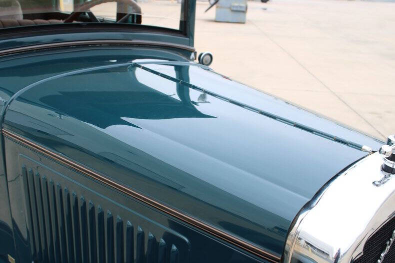 1927 Oldsmobile Sedan