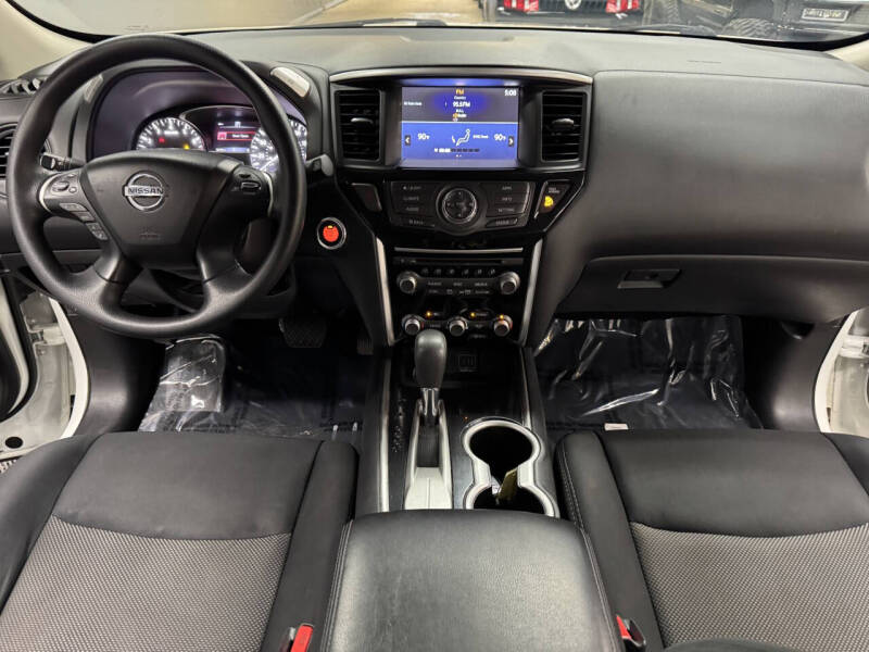 2019 Nissan Pathfinder S