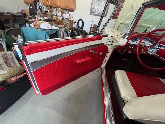 1957 Ford Fairlane 500 30