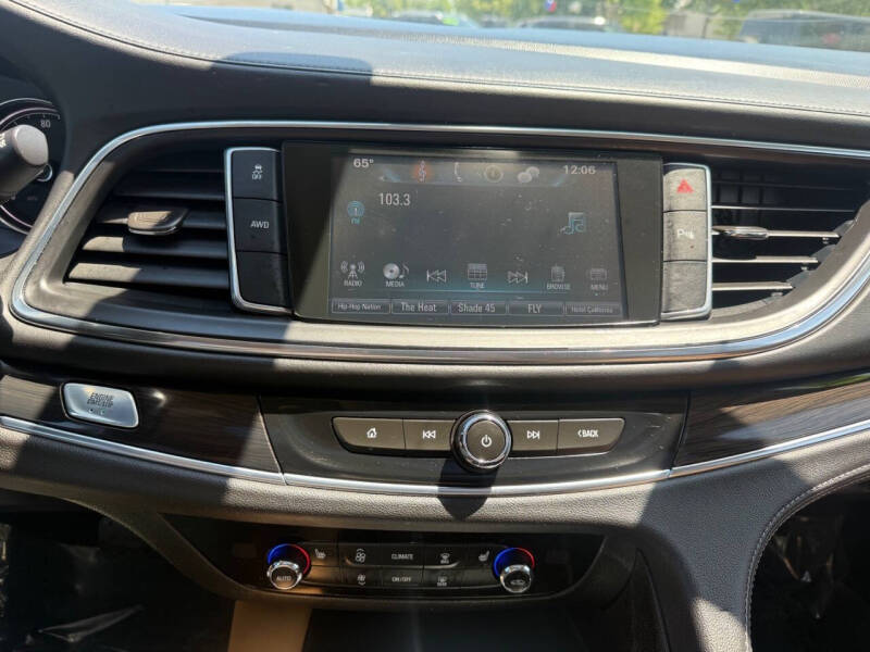 2018 Buick Enclave Essence