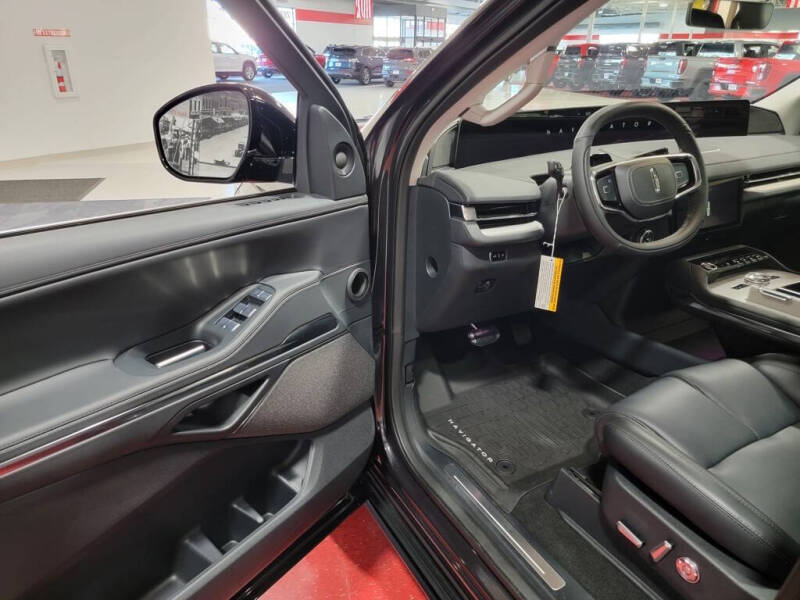 2025 Lincoln Navigator L Reserve