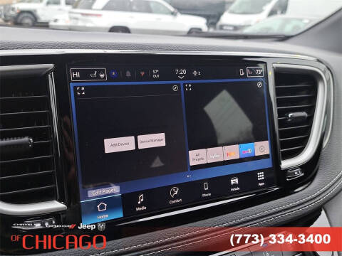 2026 Chrysler Pacifica Select