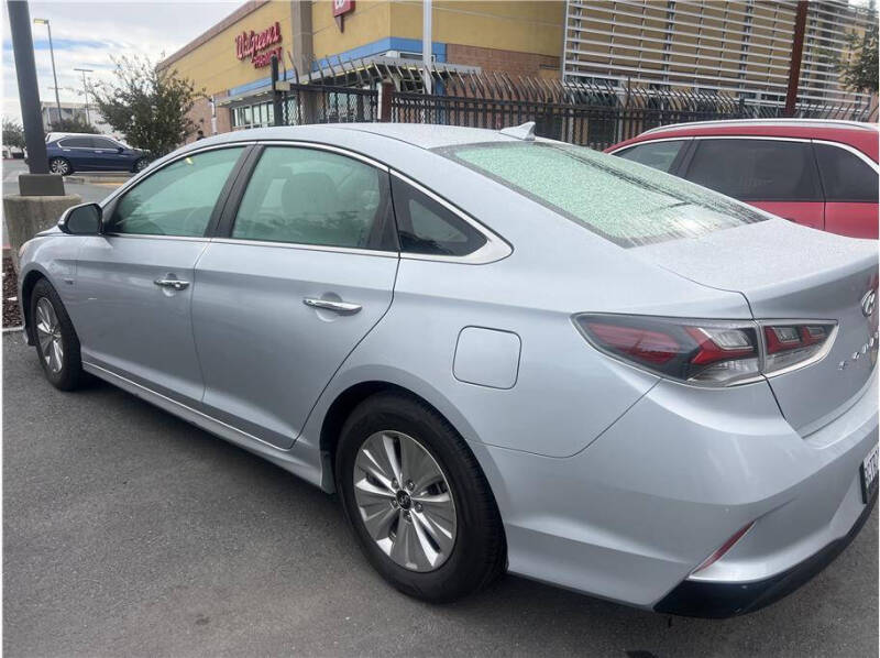 2018 Hyundai Sonata Hybrid SE