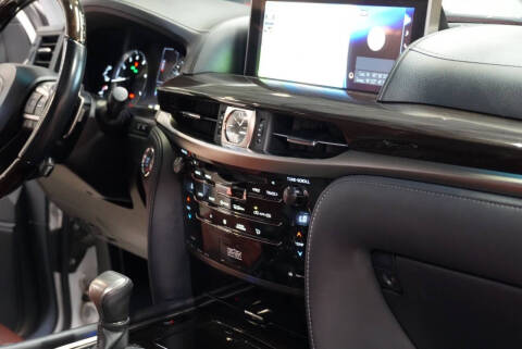 2016 Lexus LX 570