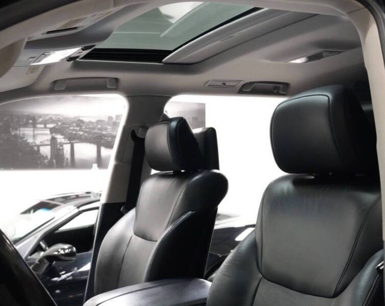 2014 Lexus LX 570