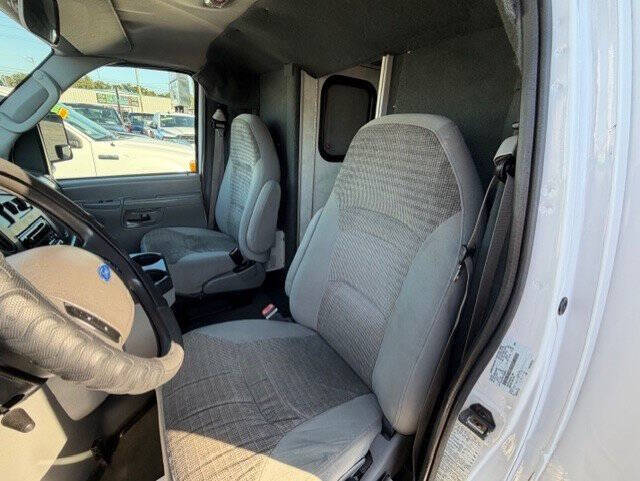 2003 Ford E-Series E-450 SD