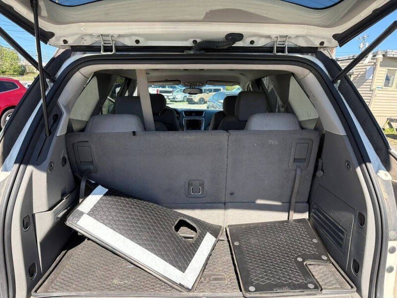2015 GMC Acadia SLE-2