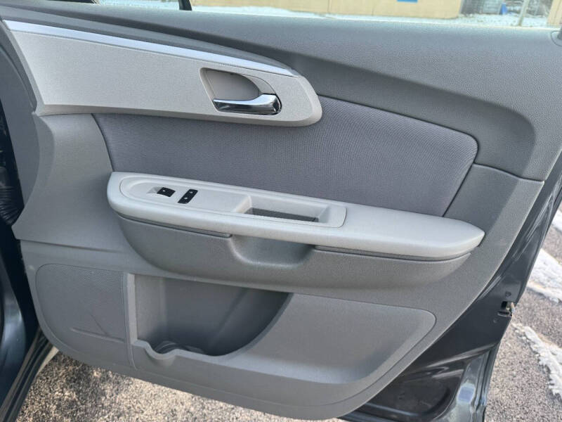 2012 Chevrolet Traverse LS