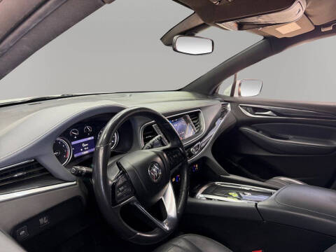 2022 Buick Enclave Essence
