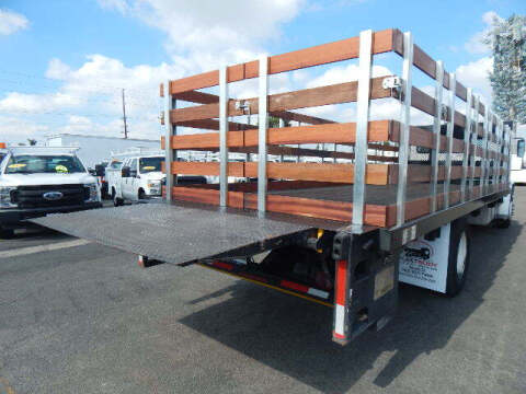 2014 Freightliner M2 106