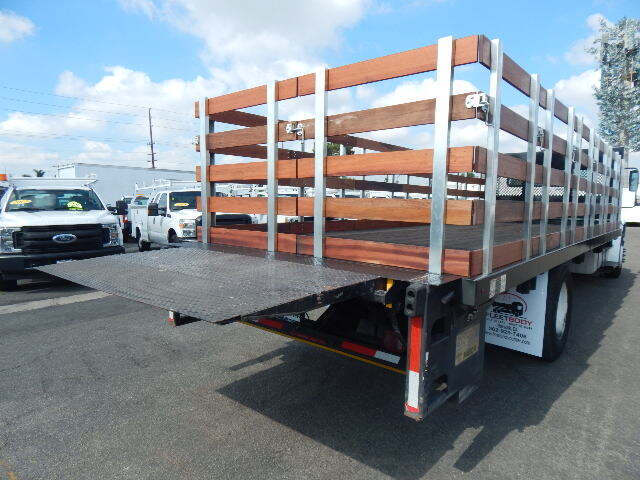 2014 Freightliner M2 106