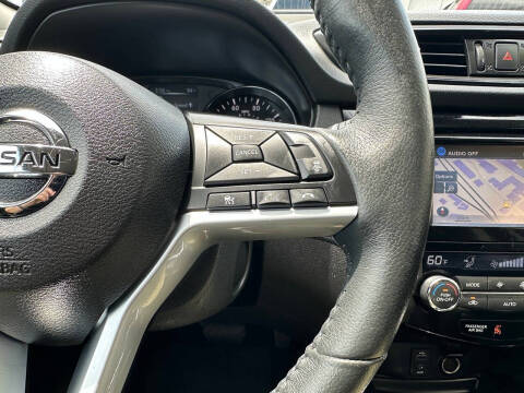 2017 Nissan Rogue SL